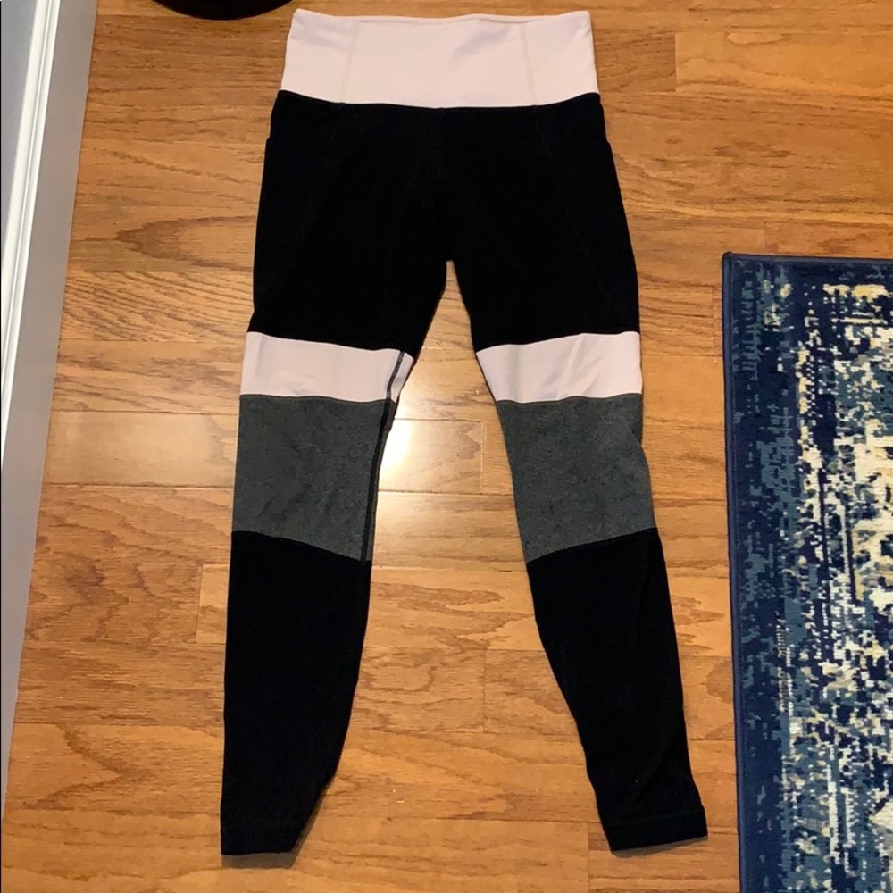Athleta size small leggings! Super cute
